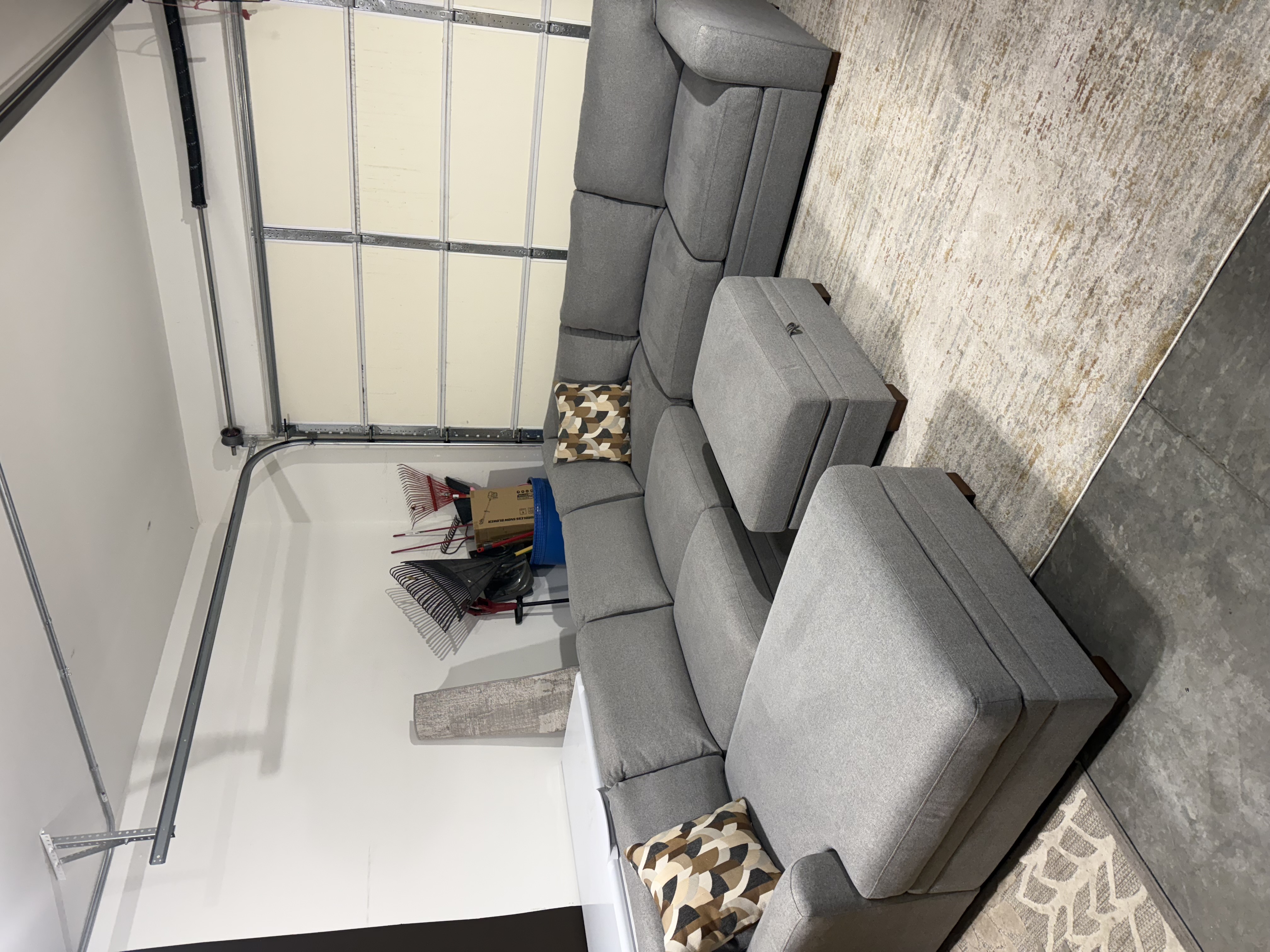 Thomasville Langdon Fabric U-Sectional with Chaise & Storage Ottoman sectional in light gray polyester — U-Shape, 7 seats — photo 5 of 8