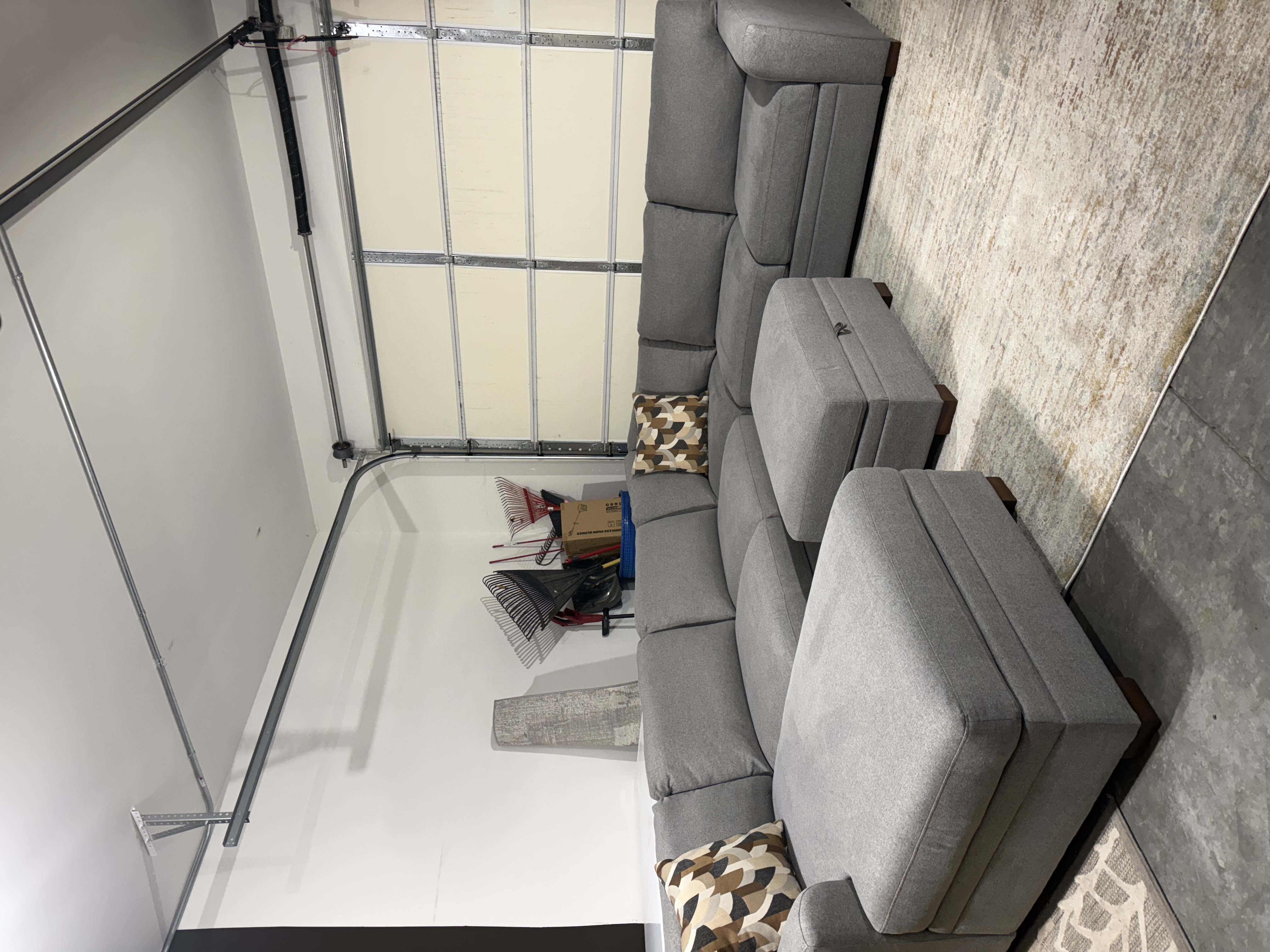 Thomasville Langdon Fabric U-Sectional with Chaise & Storage Ottoman sectional in light gray polyester — U-Shape, 7 seats — photo 4 of 8