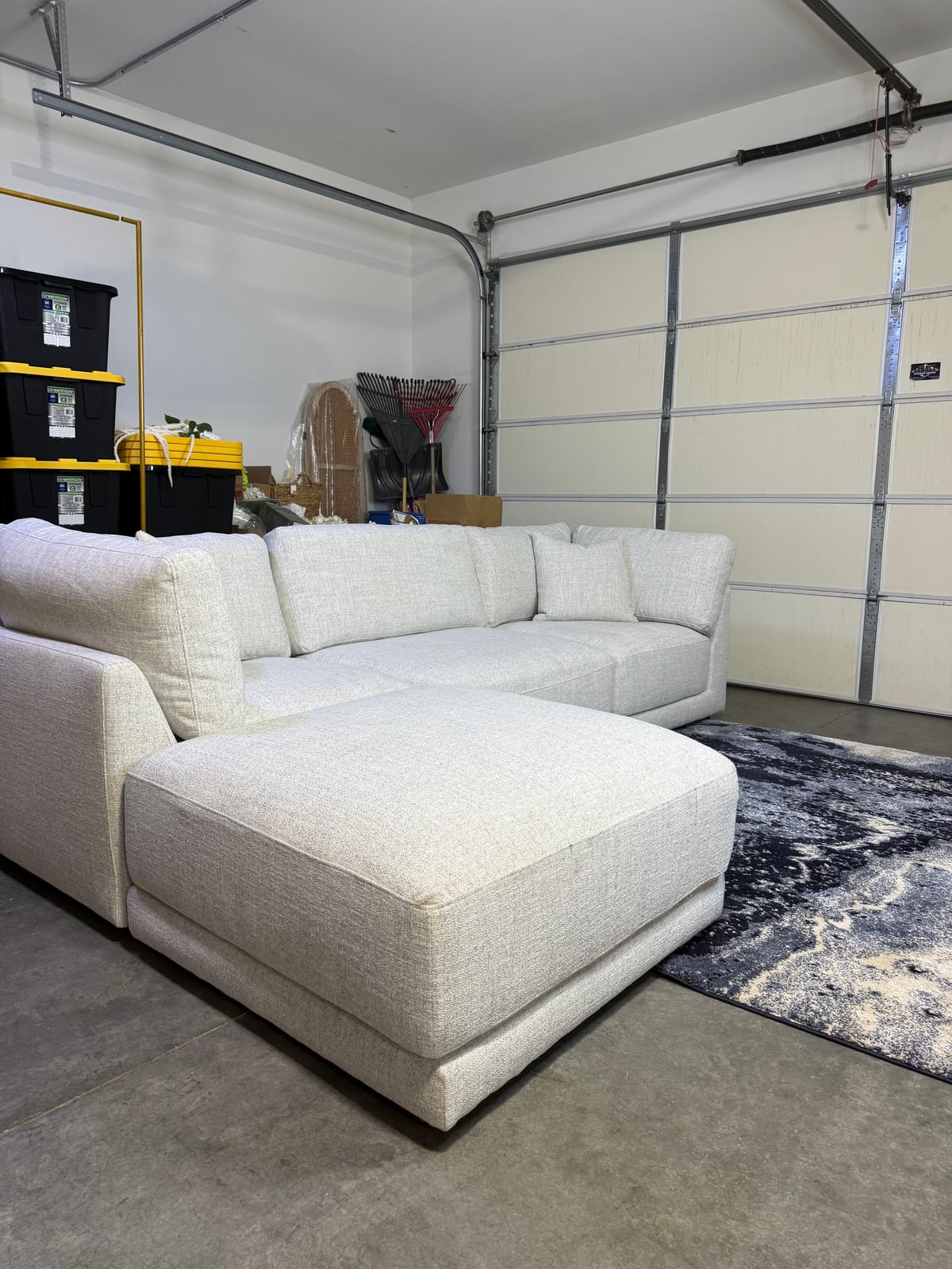 Aiden & Ivy Dayna 4-pc Modular Sectional sectional in light gray polyester — Modular 4-piece (corner, armless, ottoman), 4 seats — photo 2 of 9